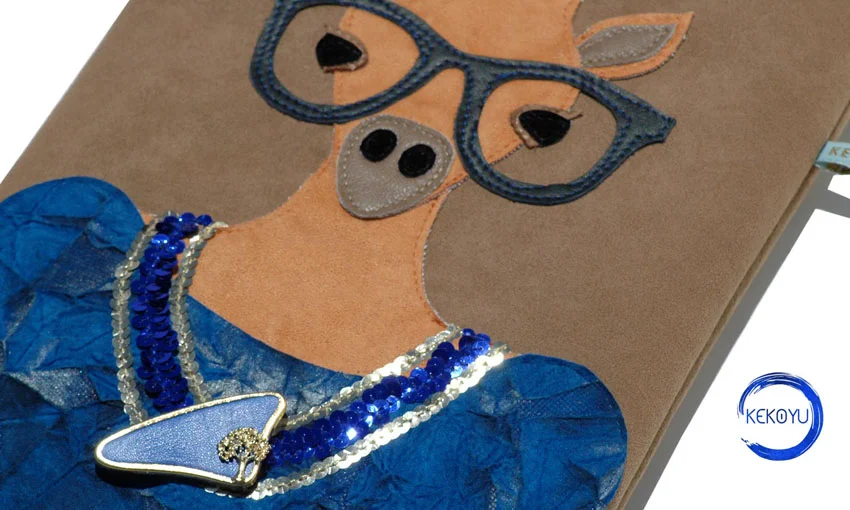 Shop-Kekoyu-Handmade-Textile-Designs-for-Macbook-iPad-Laptop-Bags-Giraffe-Vision-Animals-Ultramarine-Alcantara.jpg