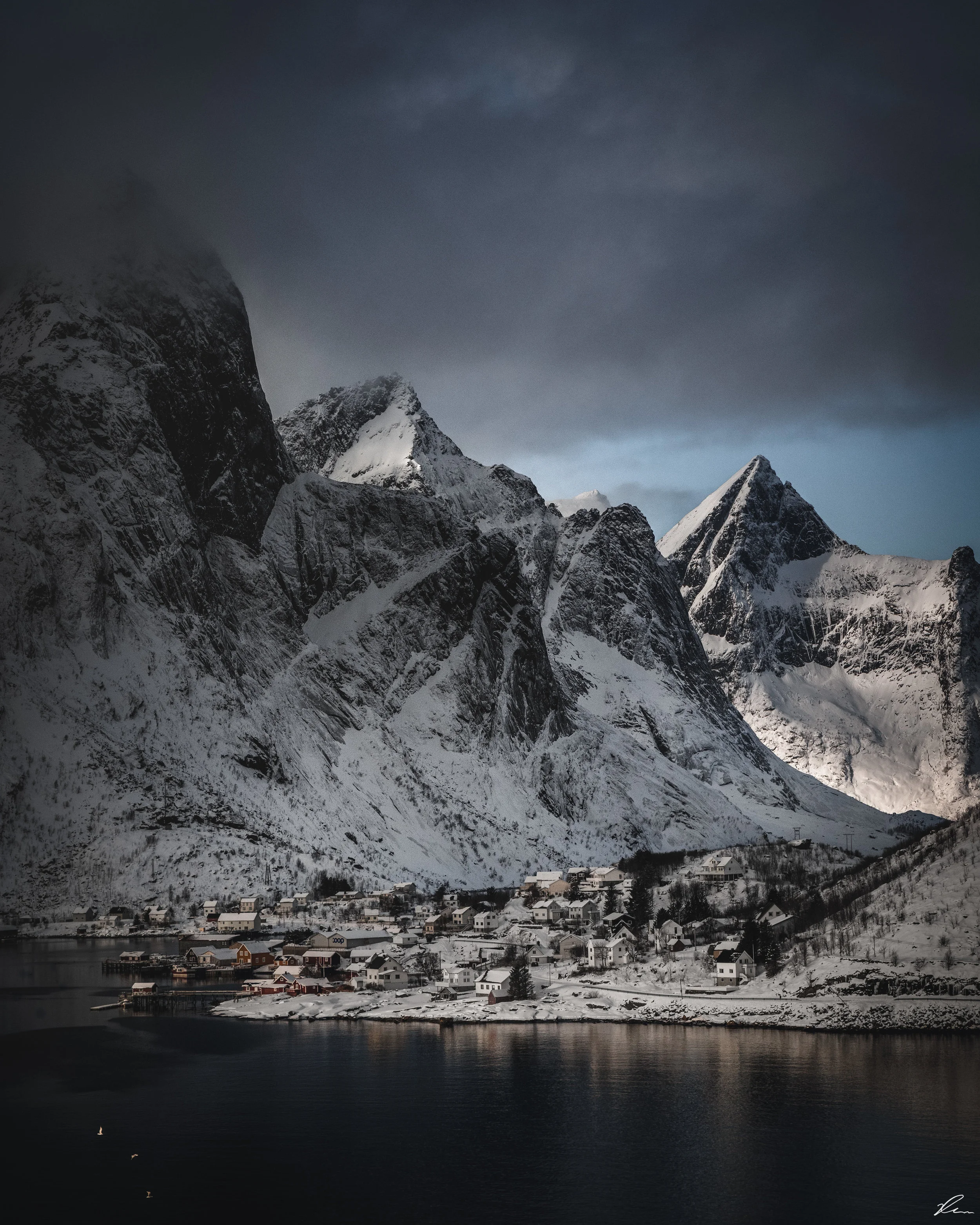 Hamnoy view 1-1.jpg