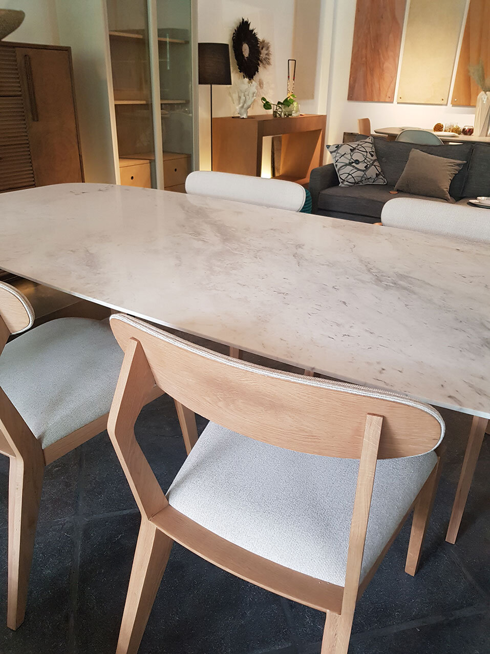 Annabelle dining table in Volakas marble by CasaMia Interior.jpg