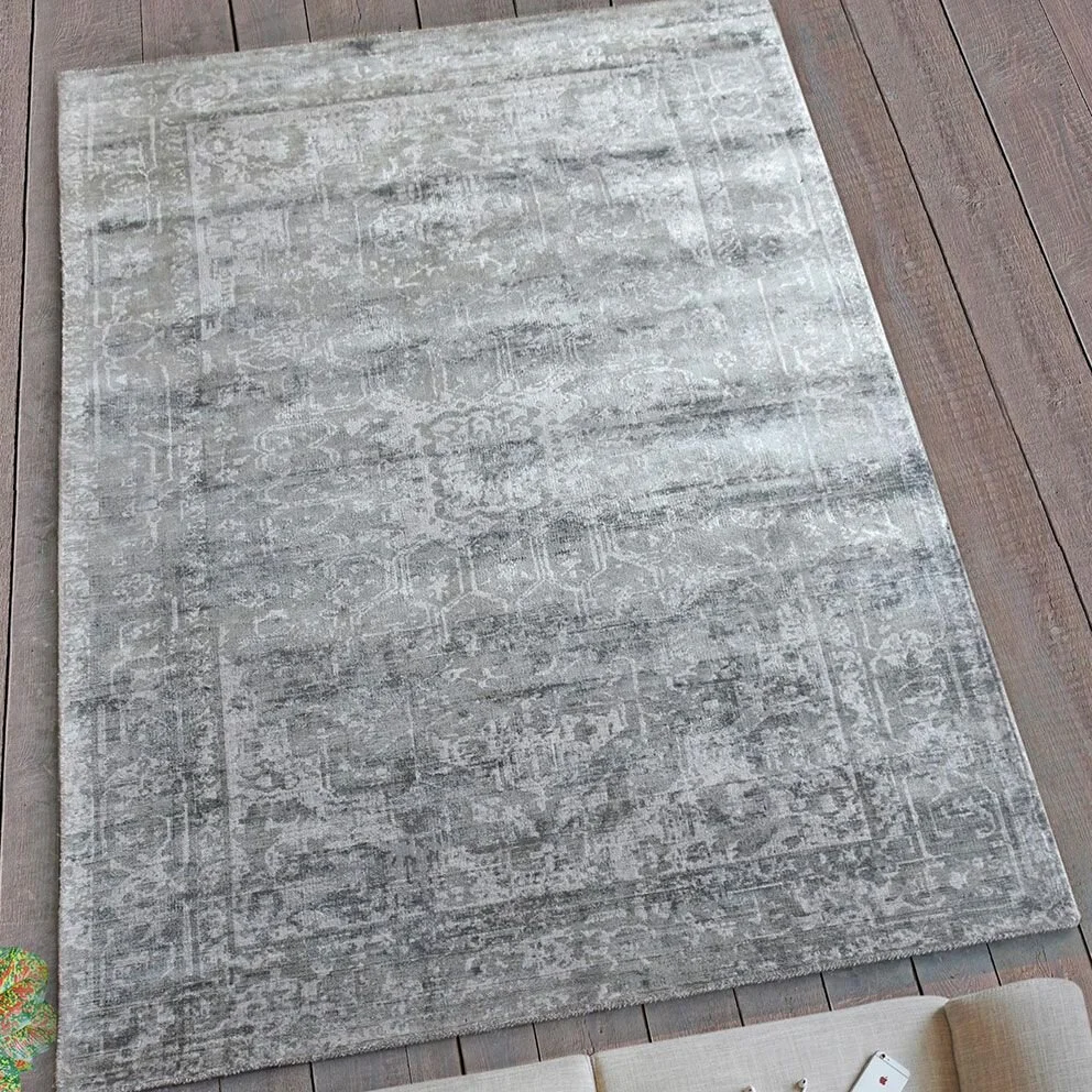 Faldon Rug