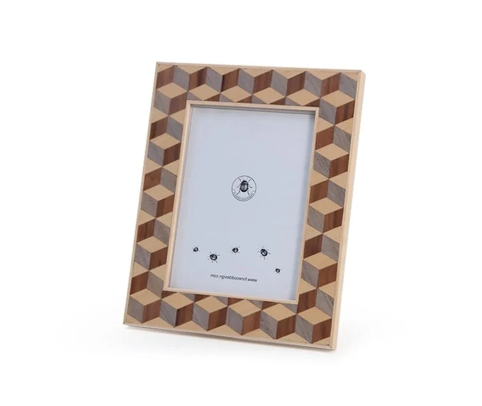 Cube_photo_frame_5x7_inch.jpg