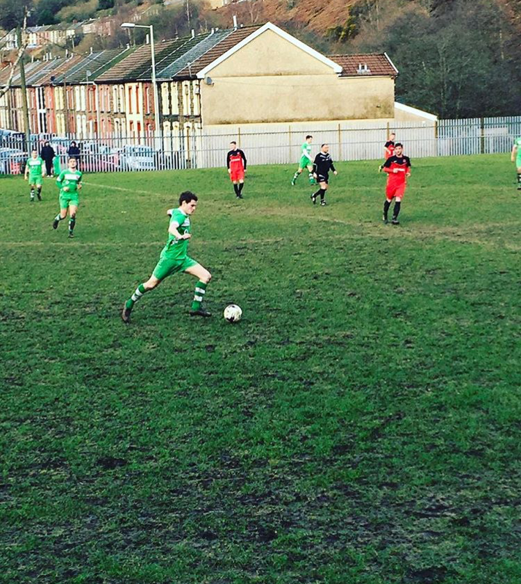 Clwb Cymric 4-2 Cwmbach Royal Stars