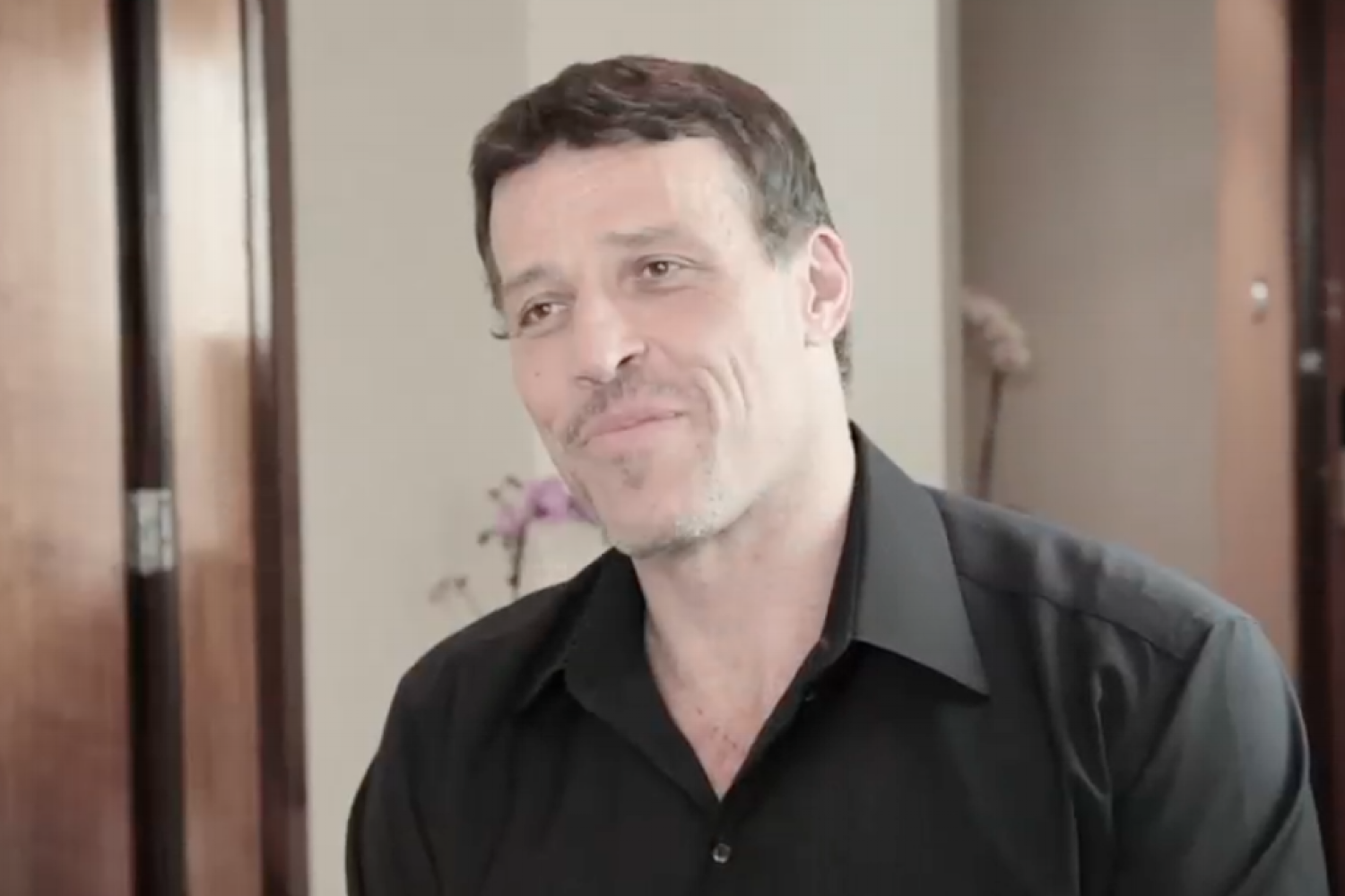 TONY ROBBINS
