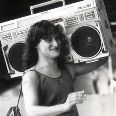 Radio SS-THUMB.jpg