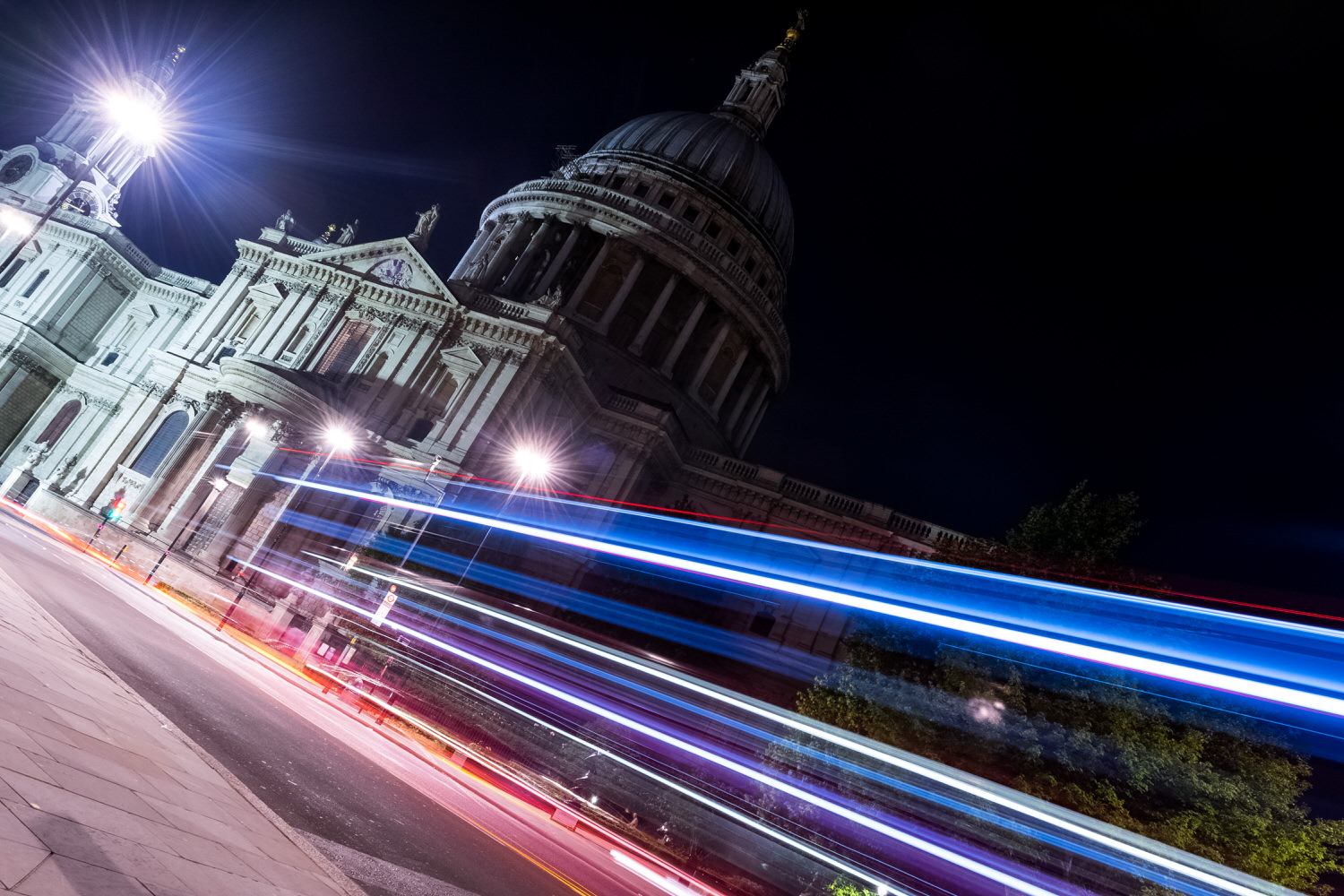 london-st-pauls-cathedral-night.jpeg