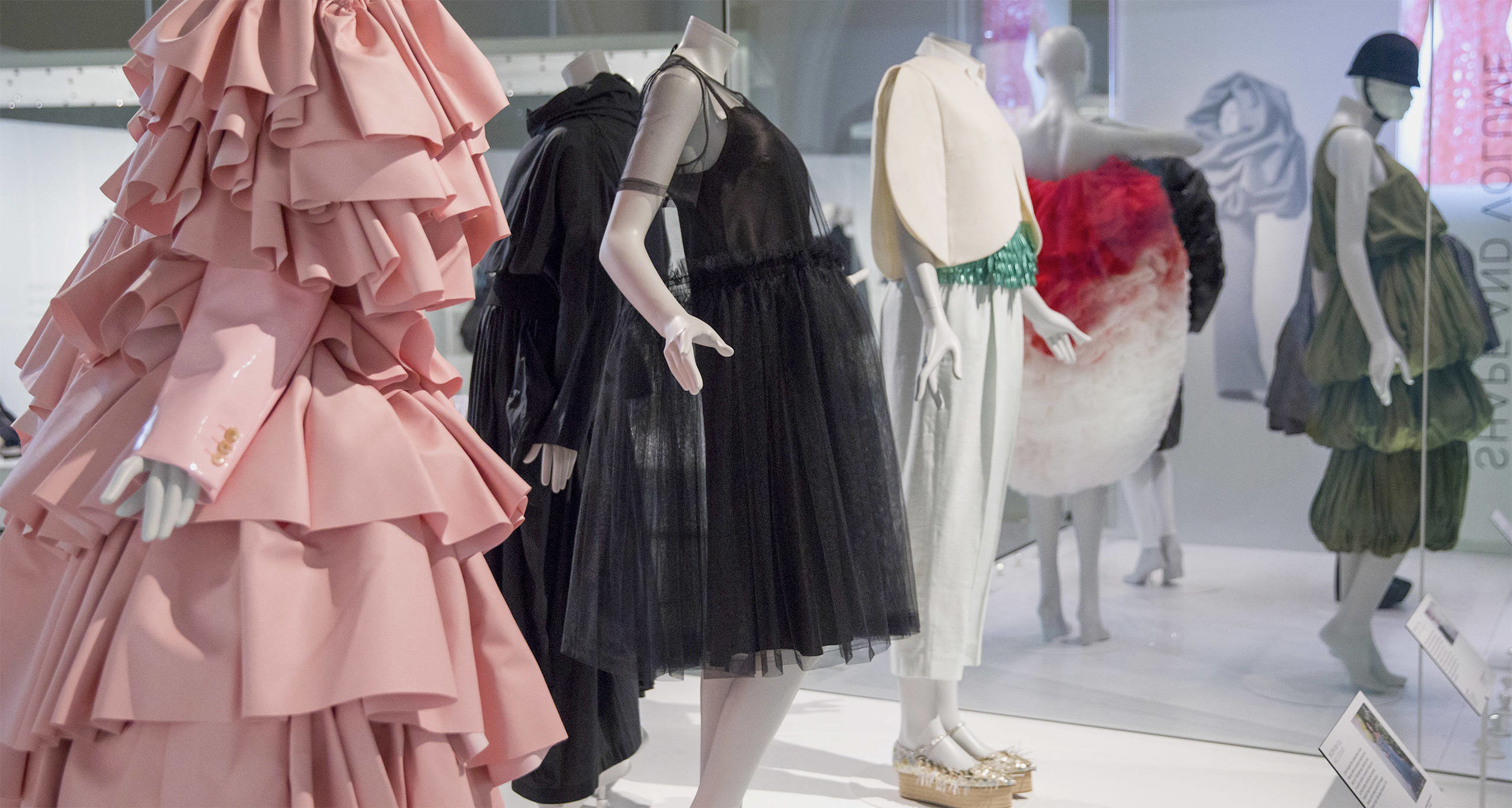He reconocido Antecedente Mono Balenciaga: Shaping Fashion — Rossella DGP