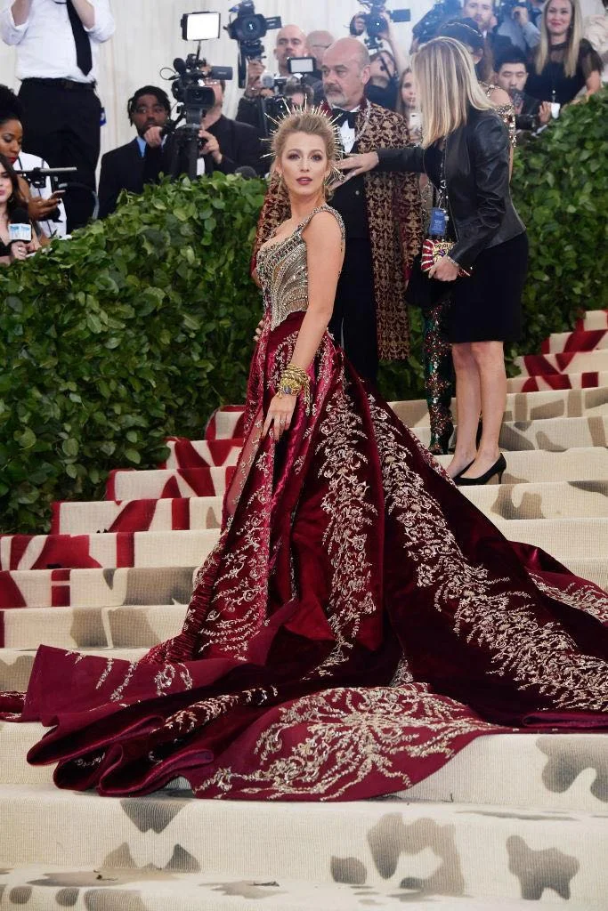 Balle Lively in Atelier Versace