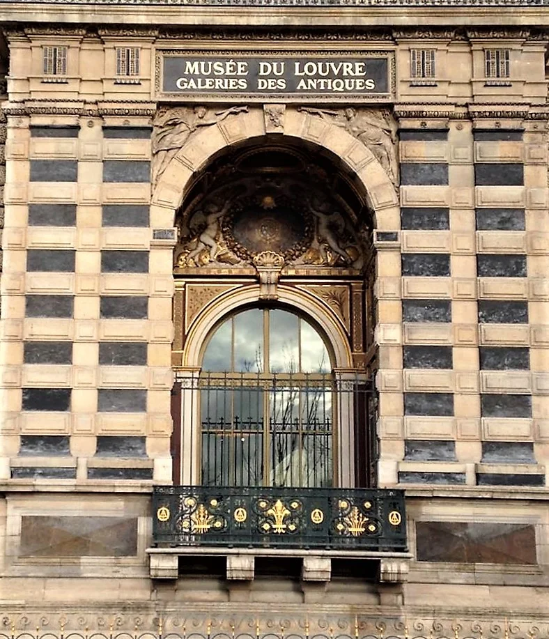 LOUVRE EDITED.jpg