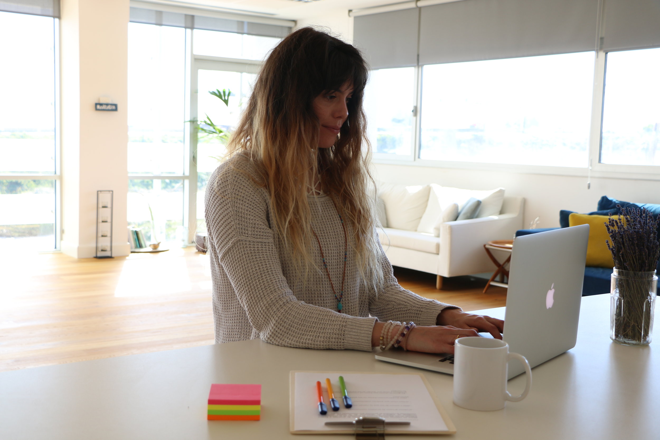 5 minutos de yoga en la oficina