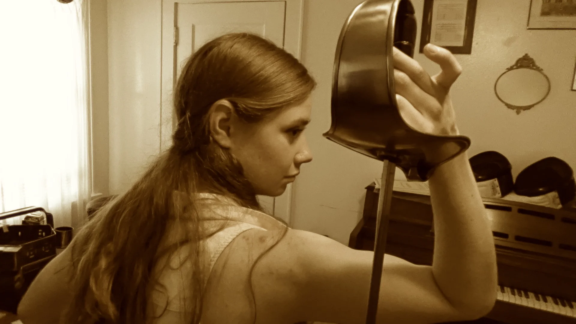  A student parries in High Octave. 