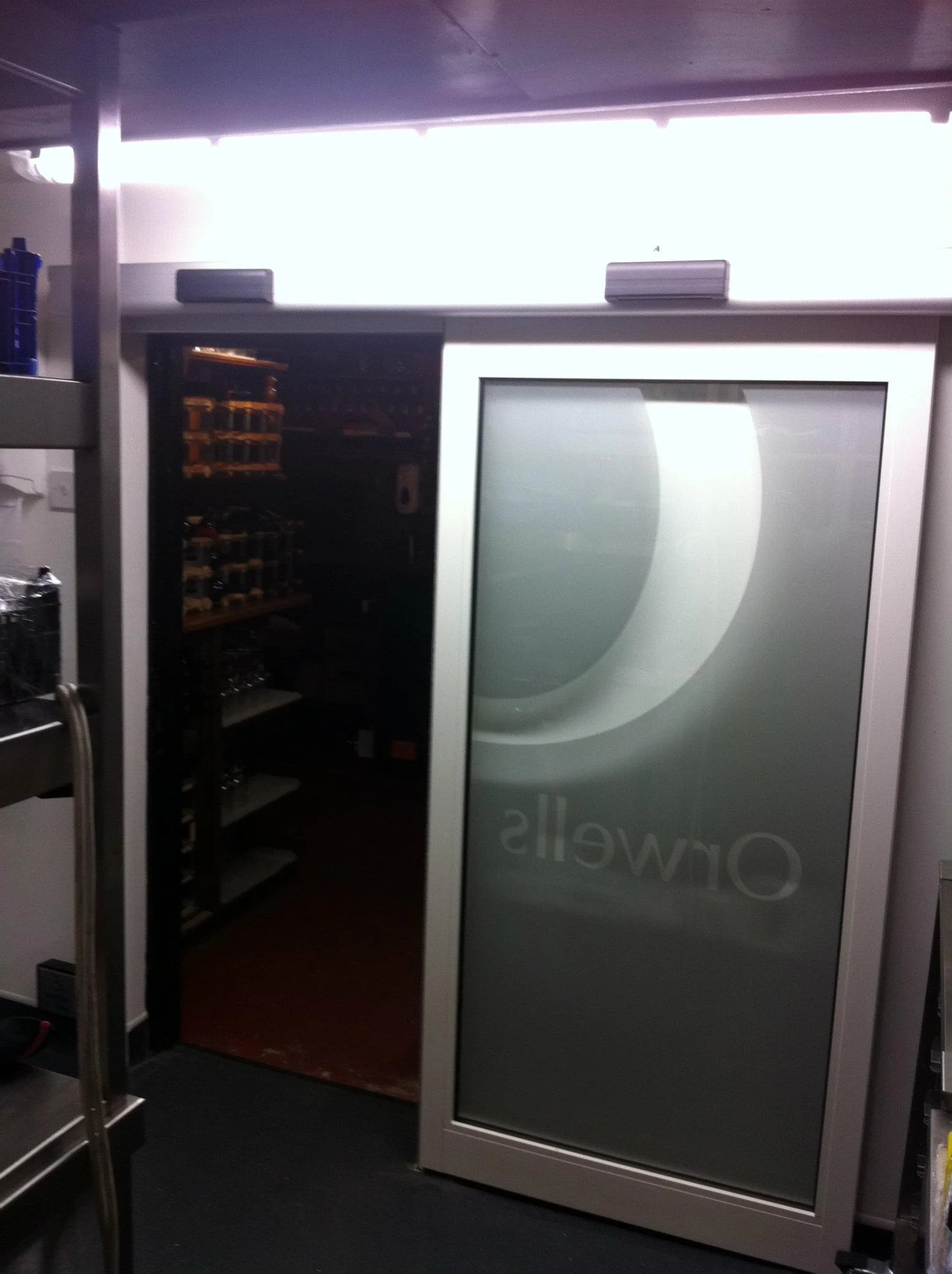 AUTOMATIC SLIDING DOORS3.jpg