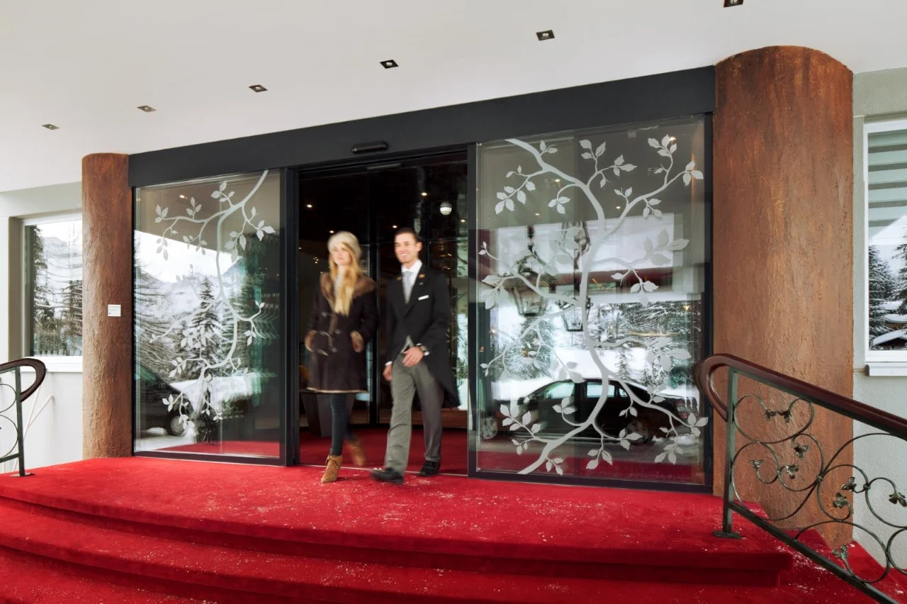AUTOMATIC SLIDING GLASS DOORS.jpg