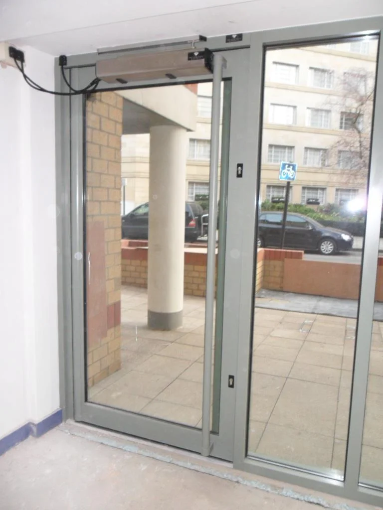 AUTOMATIC SWING DOOR 10.jpg