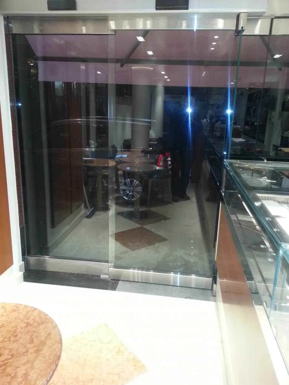 AUTOMATIC GLASS SLIDING DOORS LONDON 2.jpg