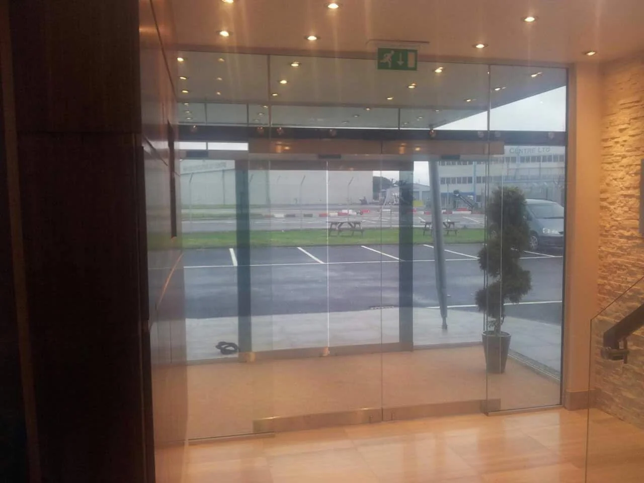 AUTOMATIC SLIDING DOORS.jpg