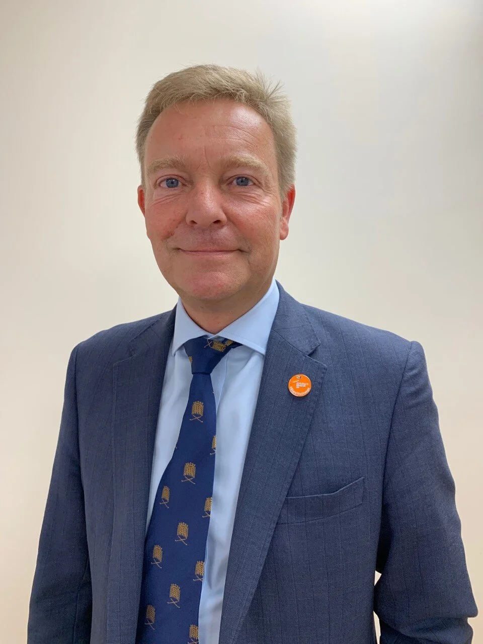 CM Alzheimer’s Research UK Share The Orange badge wearing Sept19.jpg
