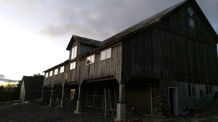 Side view of the barn