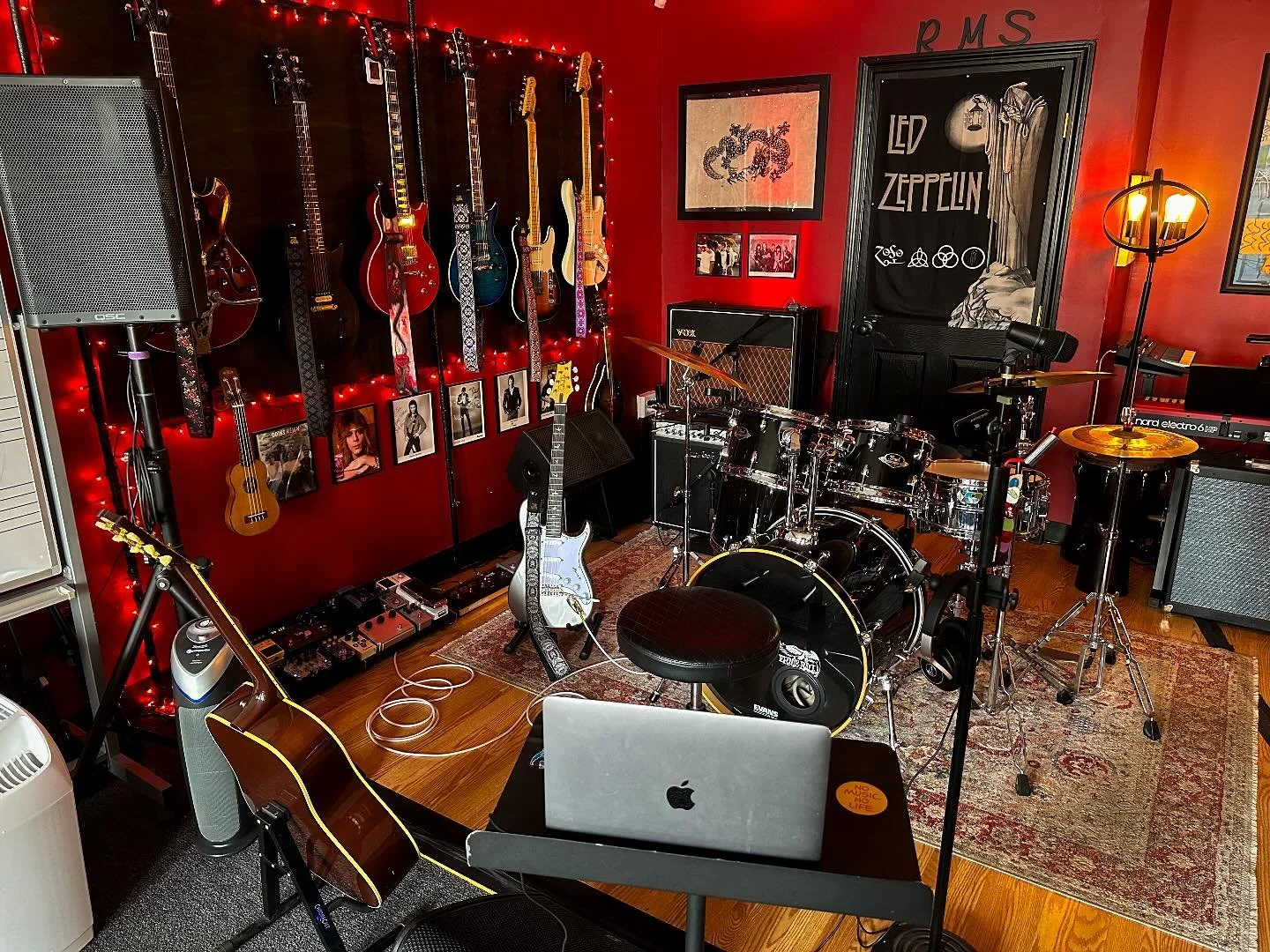 For my 200th post I&rsquo;d like to share: 

Yesterday was the beginning of a new journey. This is my Zoom setup for the first of many lessons I hope to encounter. Yes, you read that correctly. I have decided to draw inspiration from guitar player, m
