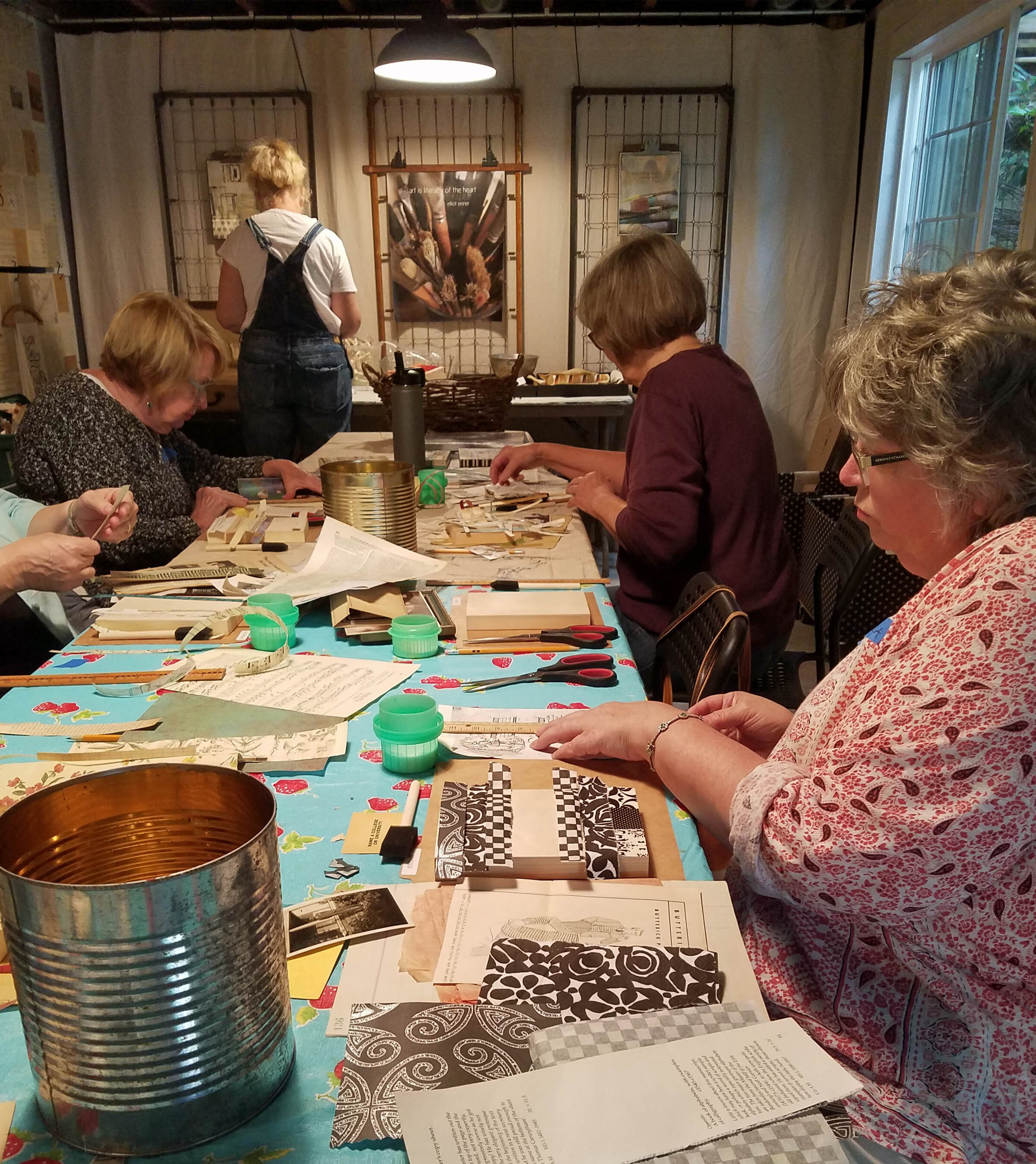 heads down…scraps a-flyin’ !