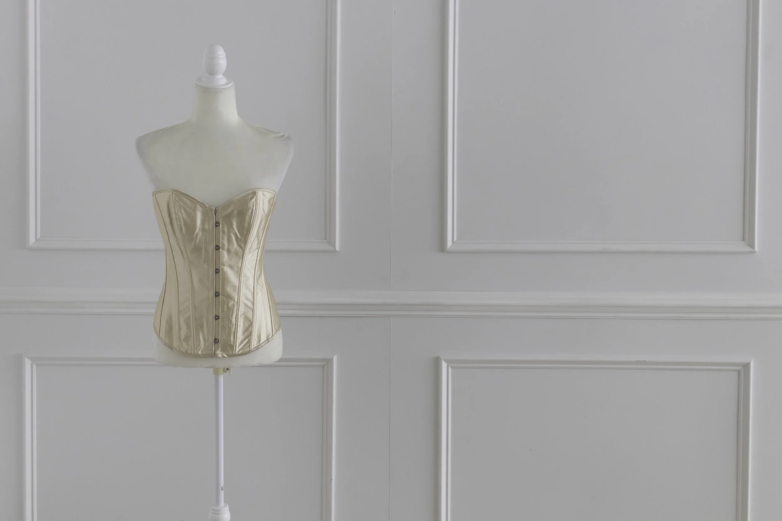 wardrobe0104.jpg