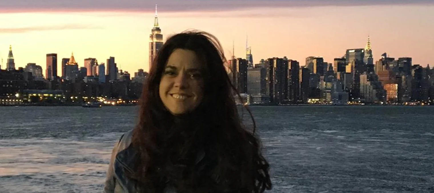 cover-ferry-ride-williamsburg-bridge-in-new-york.jpg