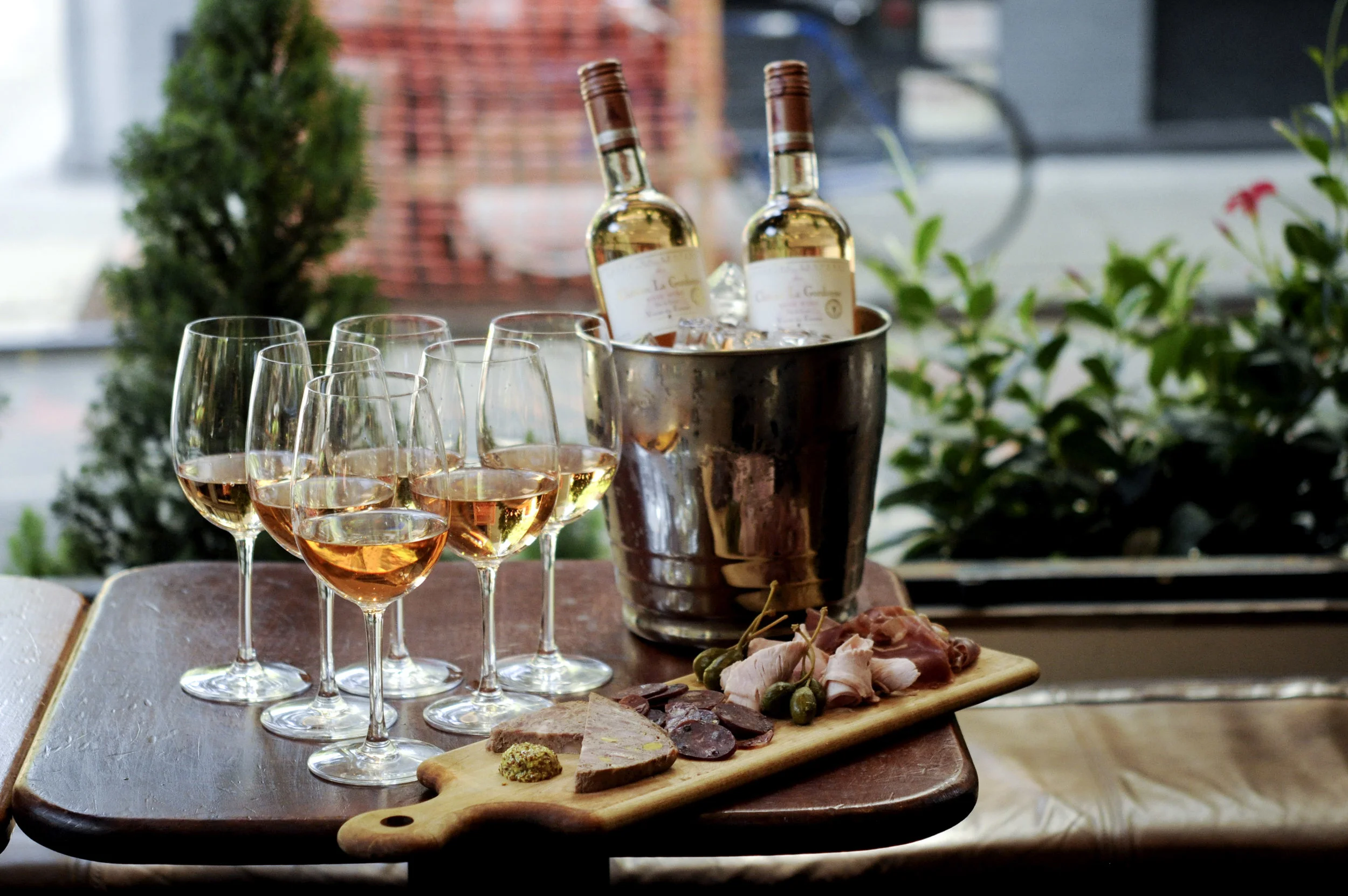 Dominique Bistro , photo by Bullfrog + Baum