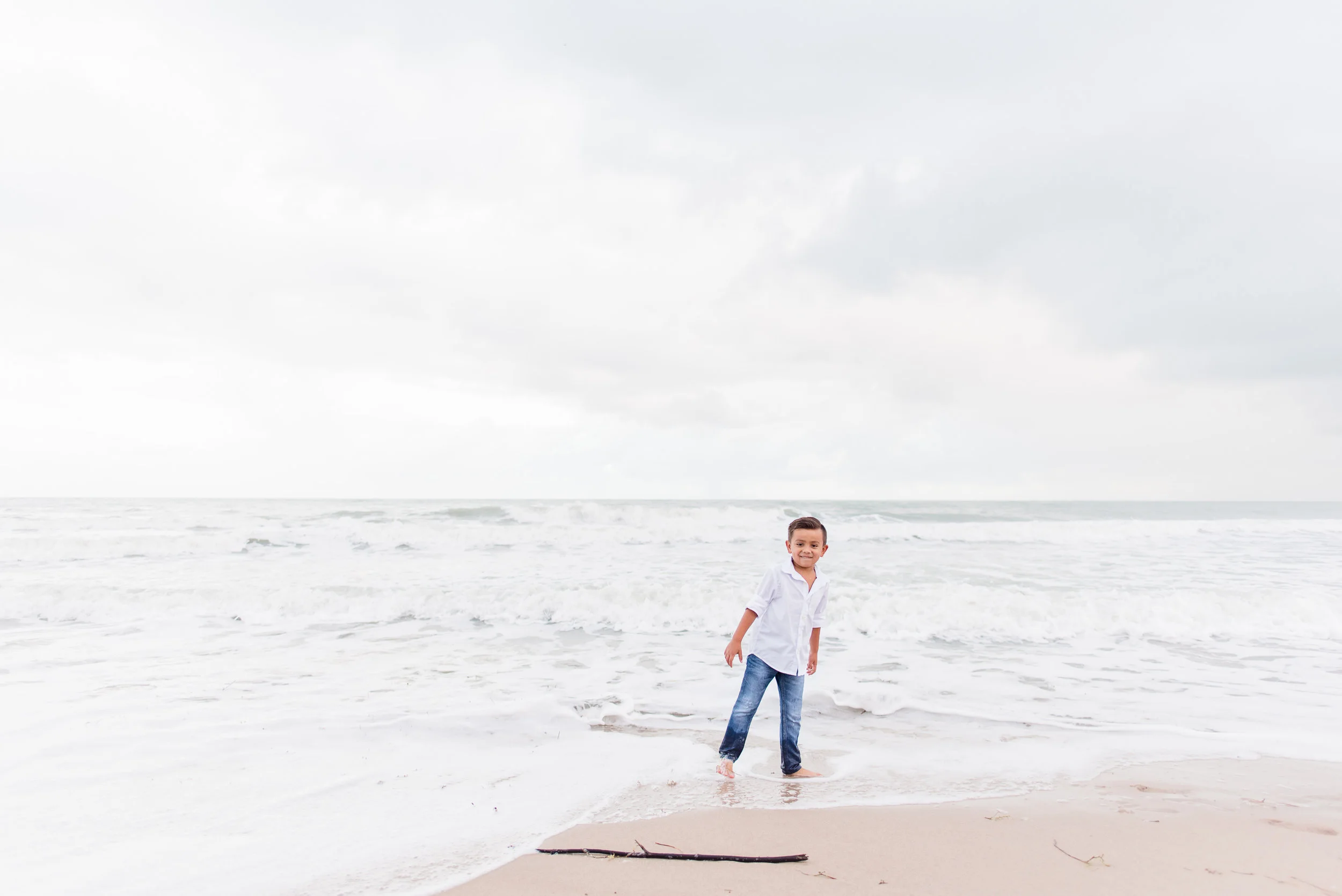 vero-beach-family-photographer-beach-session08.jpg