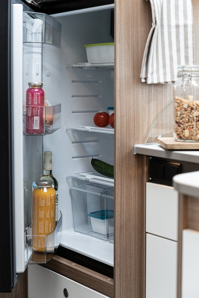 offener Kühlschrank