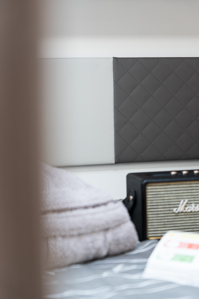 Bett – Wandverkleidung A