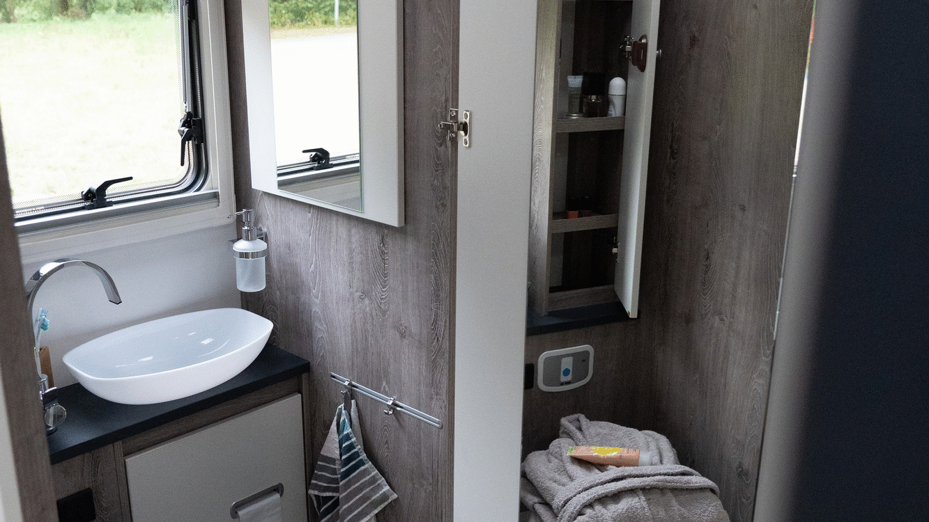 Badschrank