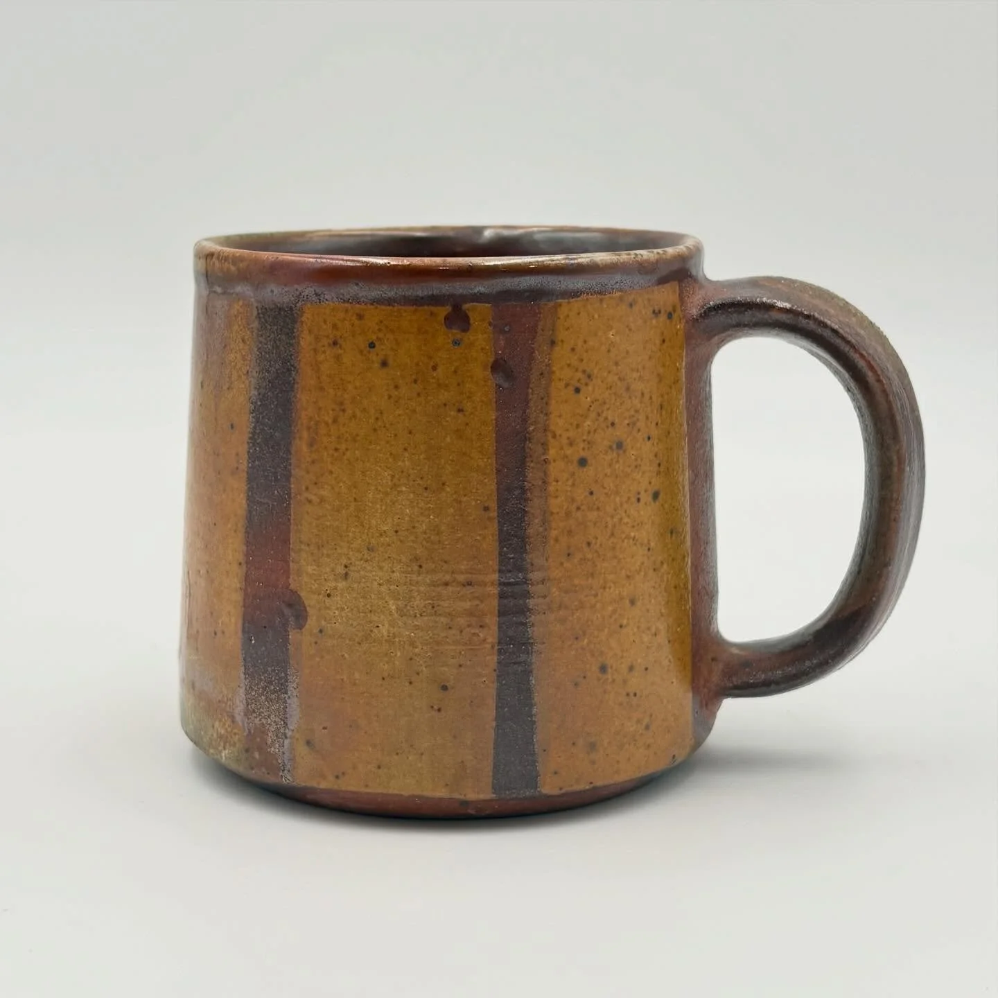 Super excited to have this mug in the &ldquo;In Hand III&rdquo; Cup Show, The Art School at Old Church, Demarest, NJ&nbsp;@theartschoolnj Juried by Alison Palmer 👏🔥🙏💗
&nbsp;#woodfiredceramics