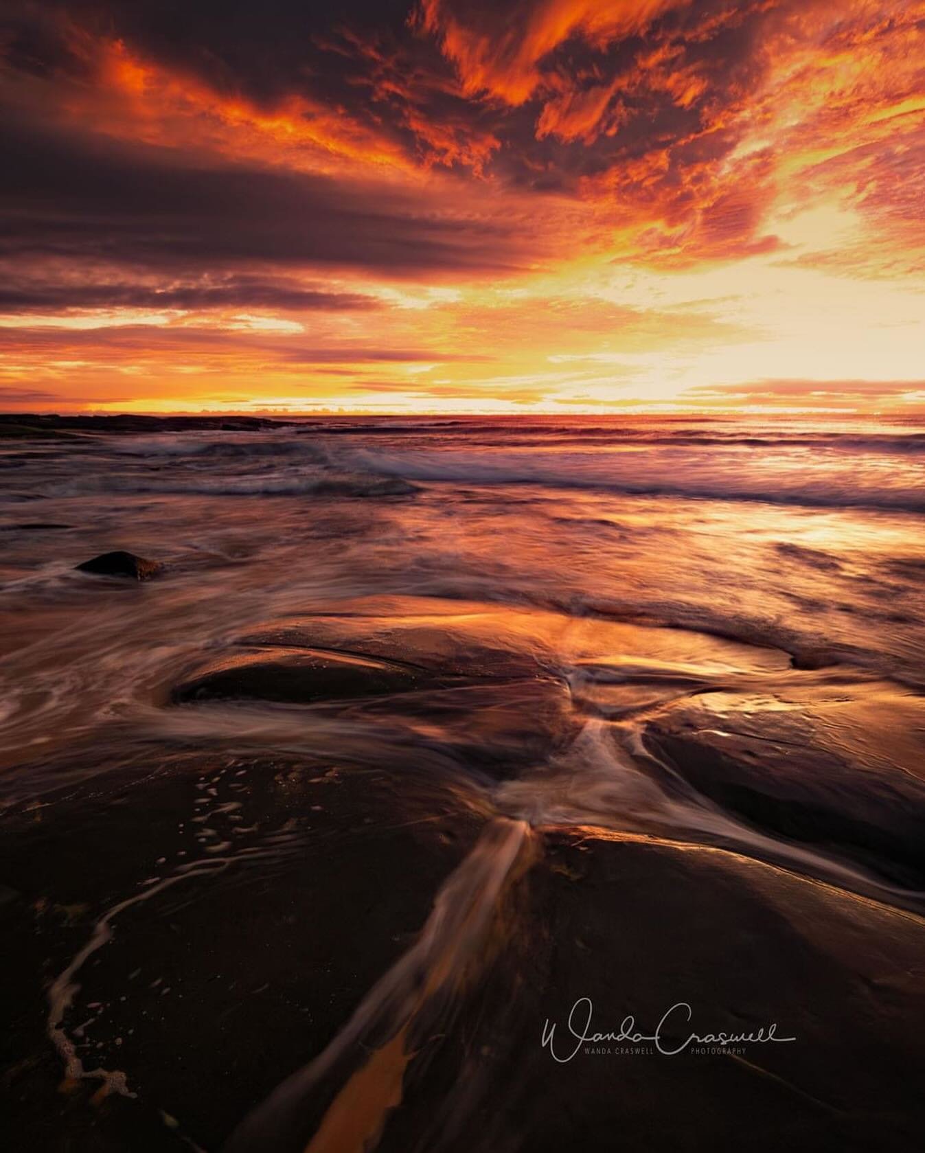 I wonder if anyone will ever invent a ceiling fan that does not gather dust.

 📍: Sunshine Coast, Queensland, Australia
 📷: Canon EOS R6 
 🕶: Canon RF 15-35mm f2.8L IS USM
 🔭: Explorer EX-EXPRO
 ◼️: No filters 
 💡: f5.6  1s  iso2000  15mm
🚫 Not