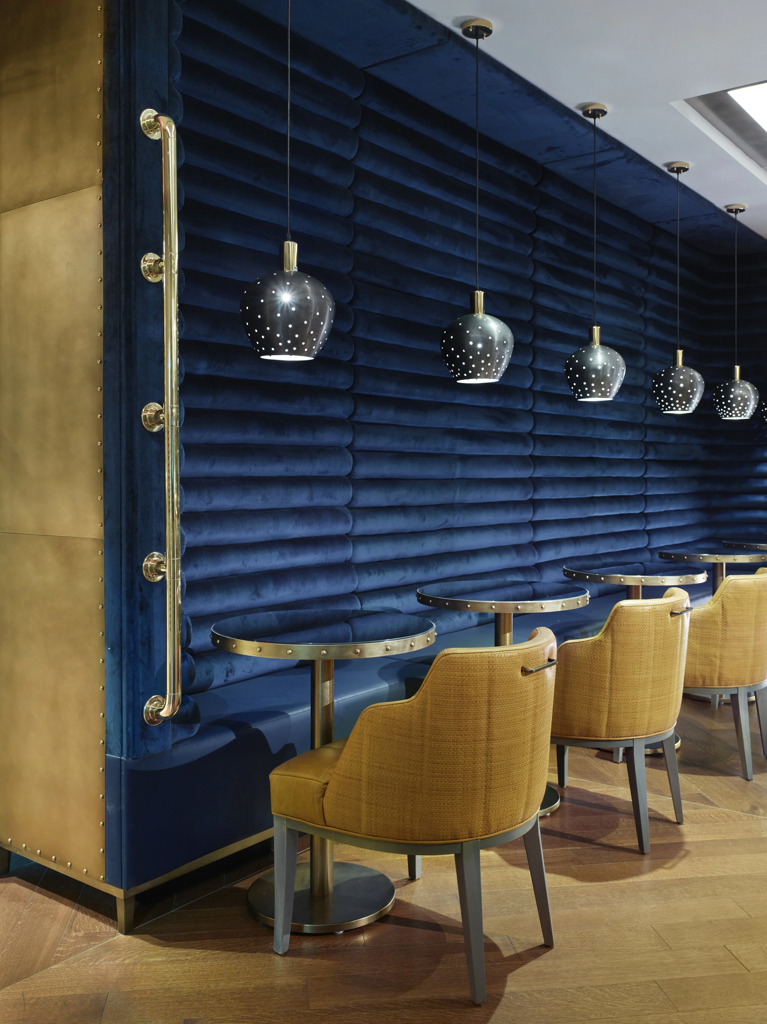 LeSam_Banquette_Detail.jpg