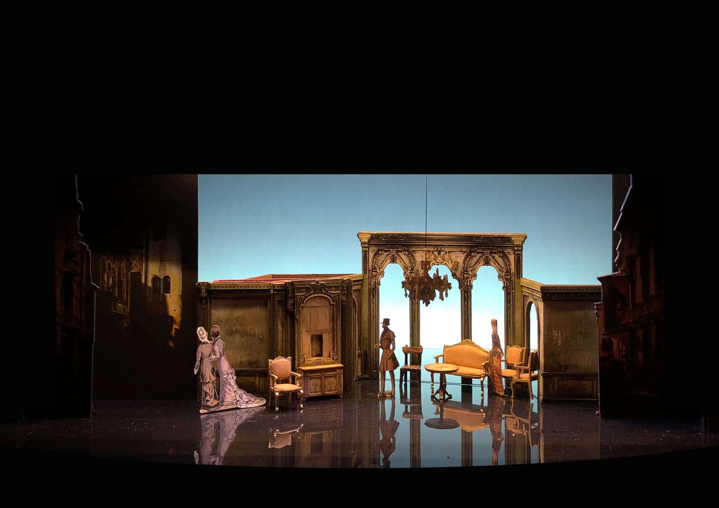 Il Cavaliere-Grandes Salles-Ext 2.jpg