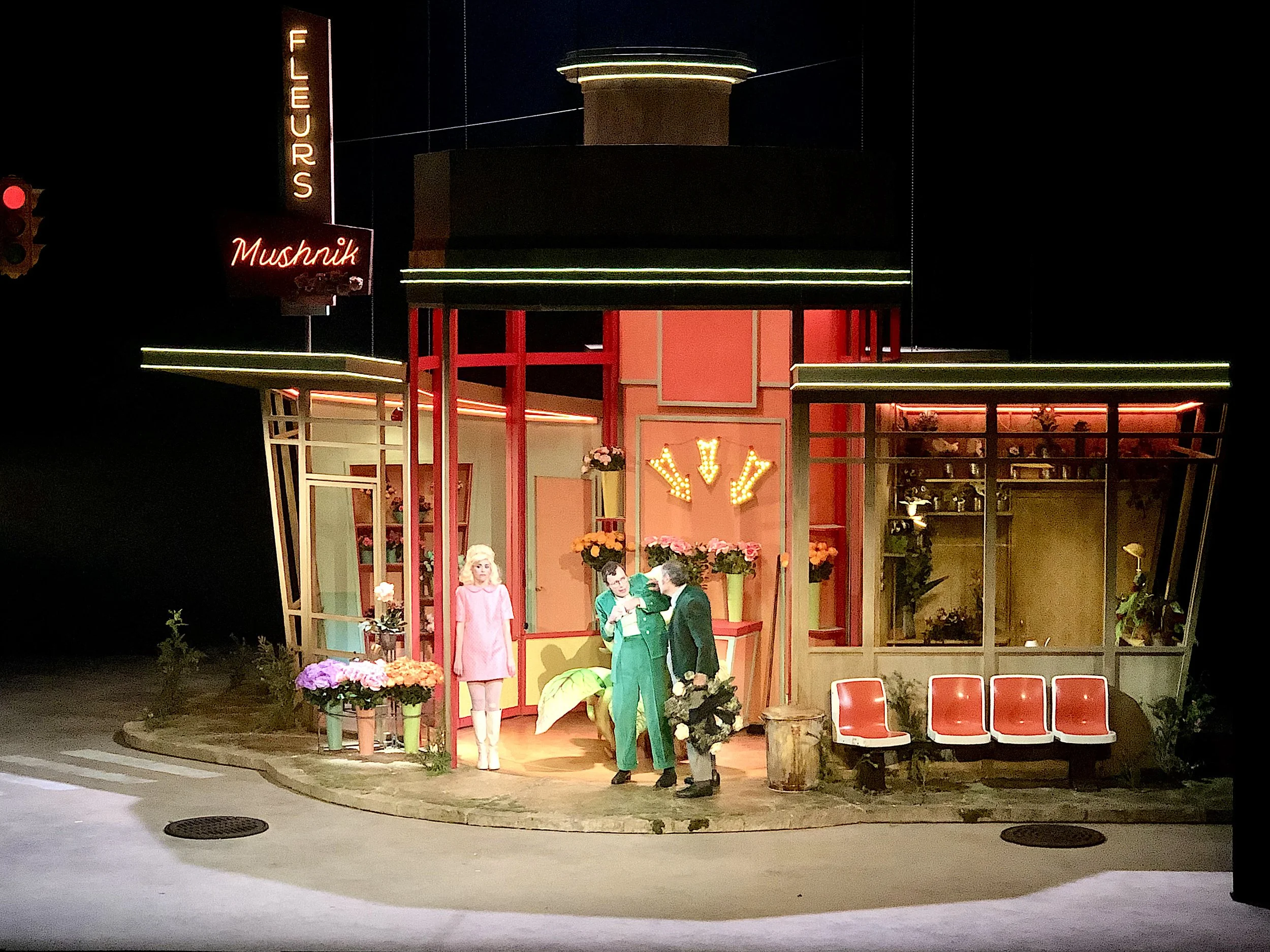 2022-Audrey Vuong-La Petite boutique des horreurs.7.jpeg