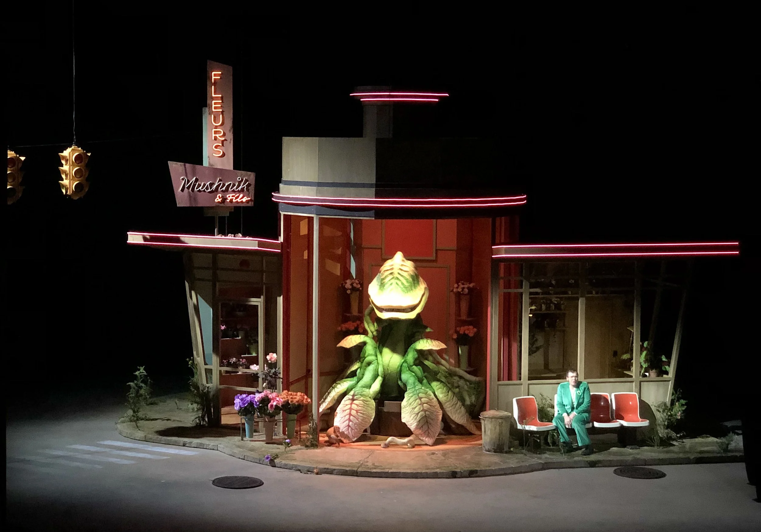 2022-Audrey Vuong-La Petite boutique des horreurs.14.jpeg