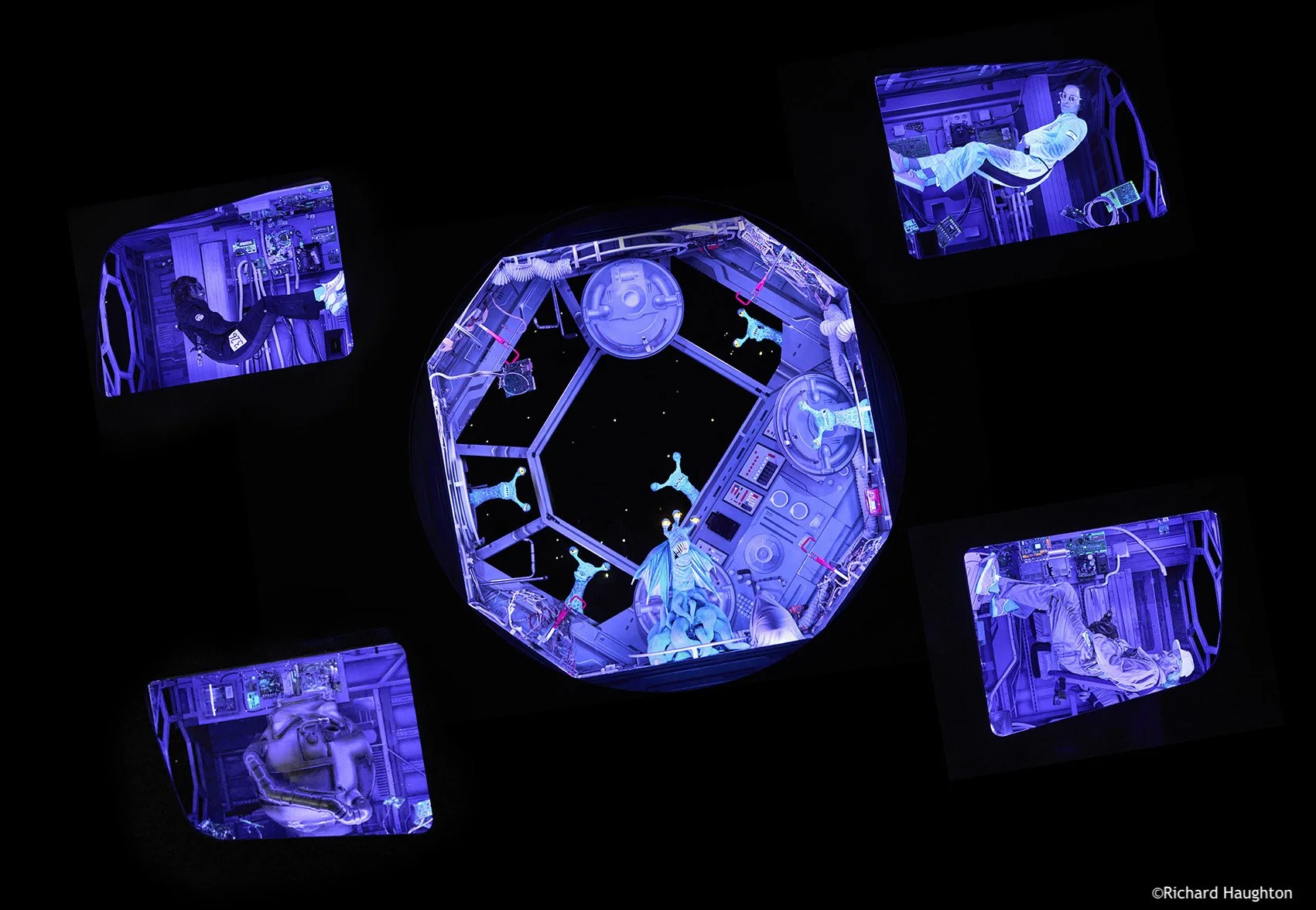 Audrey Vuong-Mars 2037 3332.jpg