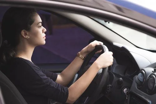 10469638_mindful-driving-in-the-christmas-rush_38544140_m.jpg