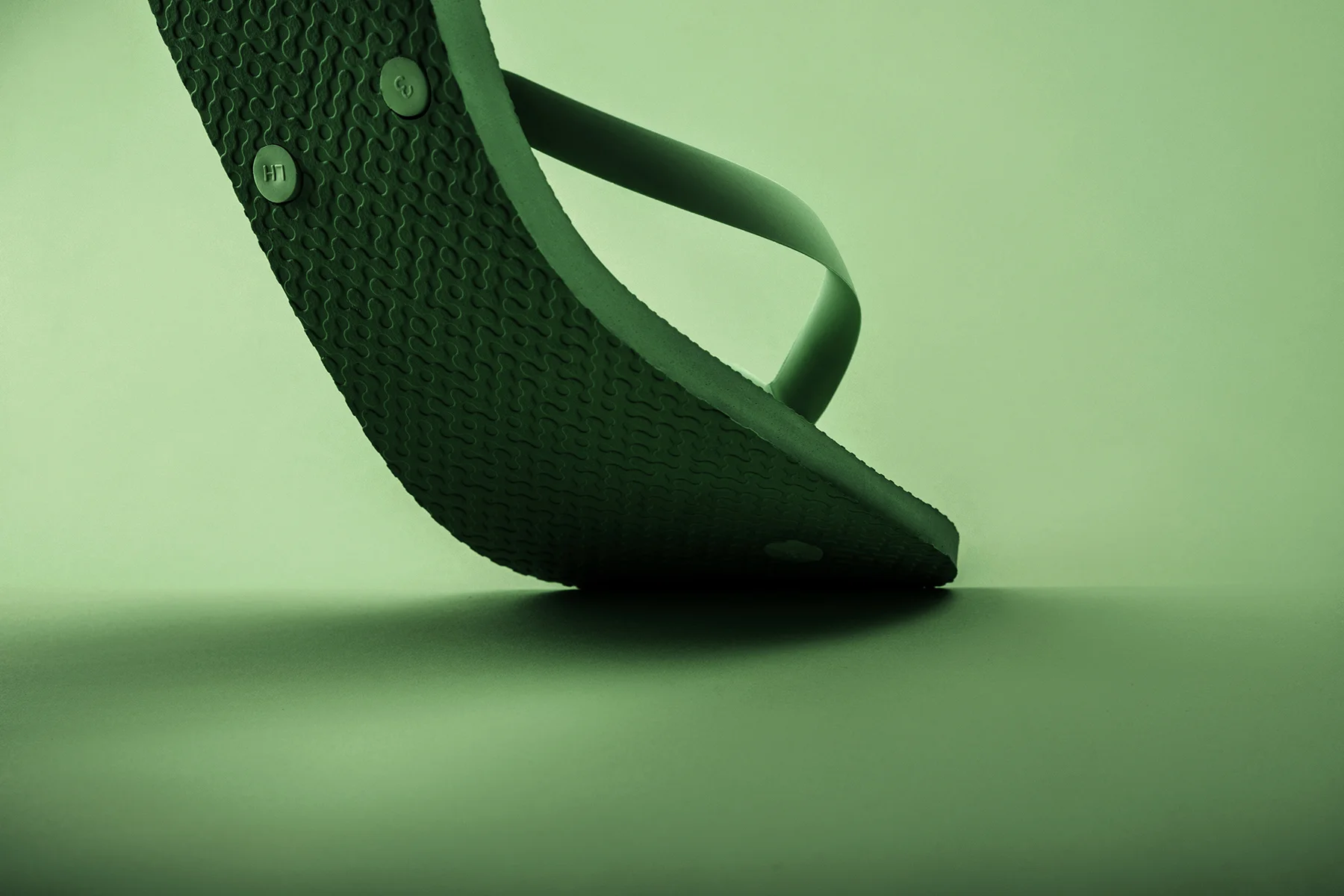 Thongs-Product-Oct-2018-Otways-Green-8-1800px.jpg