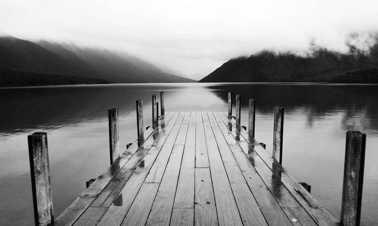 Homepage-ABout BW.jpg