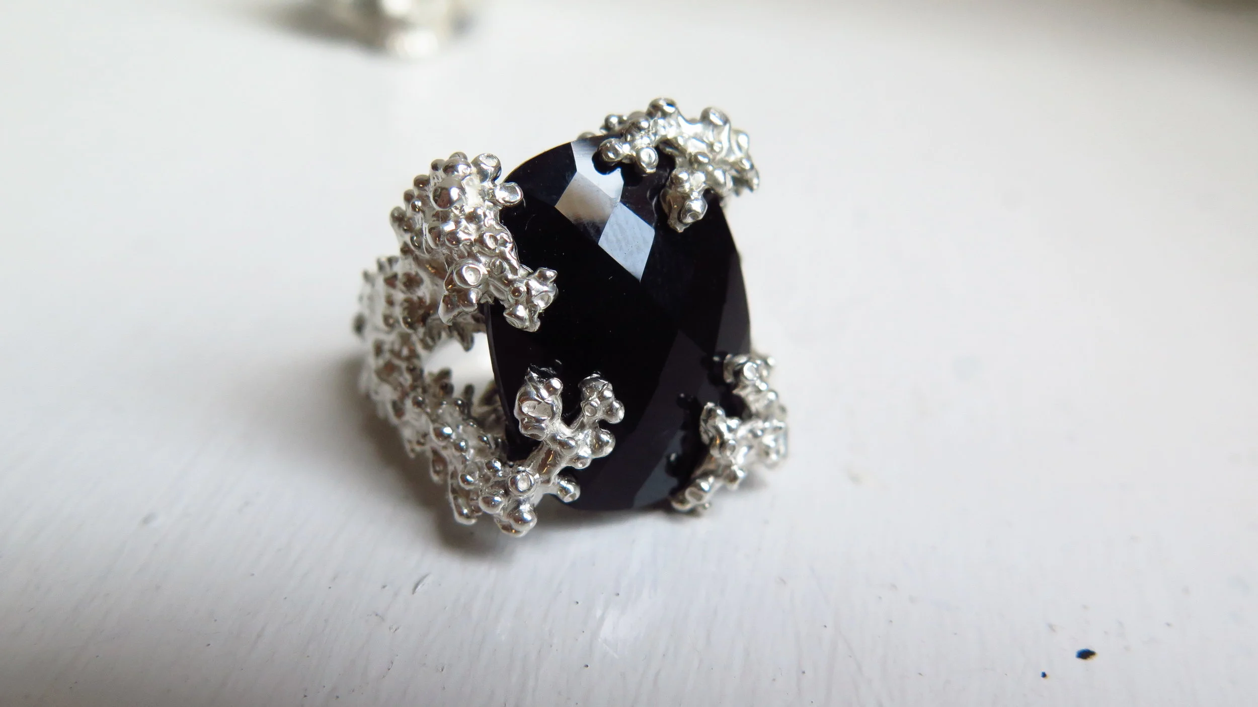 Black Onyx Elhorn Ring