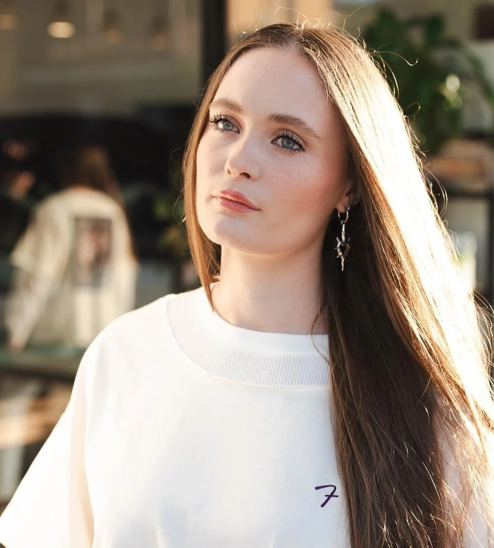 NEAV returns with an electro-pop journey of self-determination and discovery with 'Me'