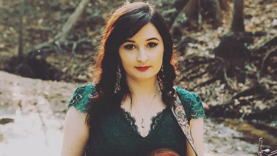 Darcy Kate spins us like a tornado with joyous new single, 'Dorothy'