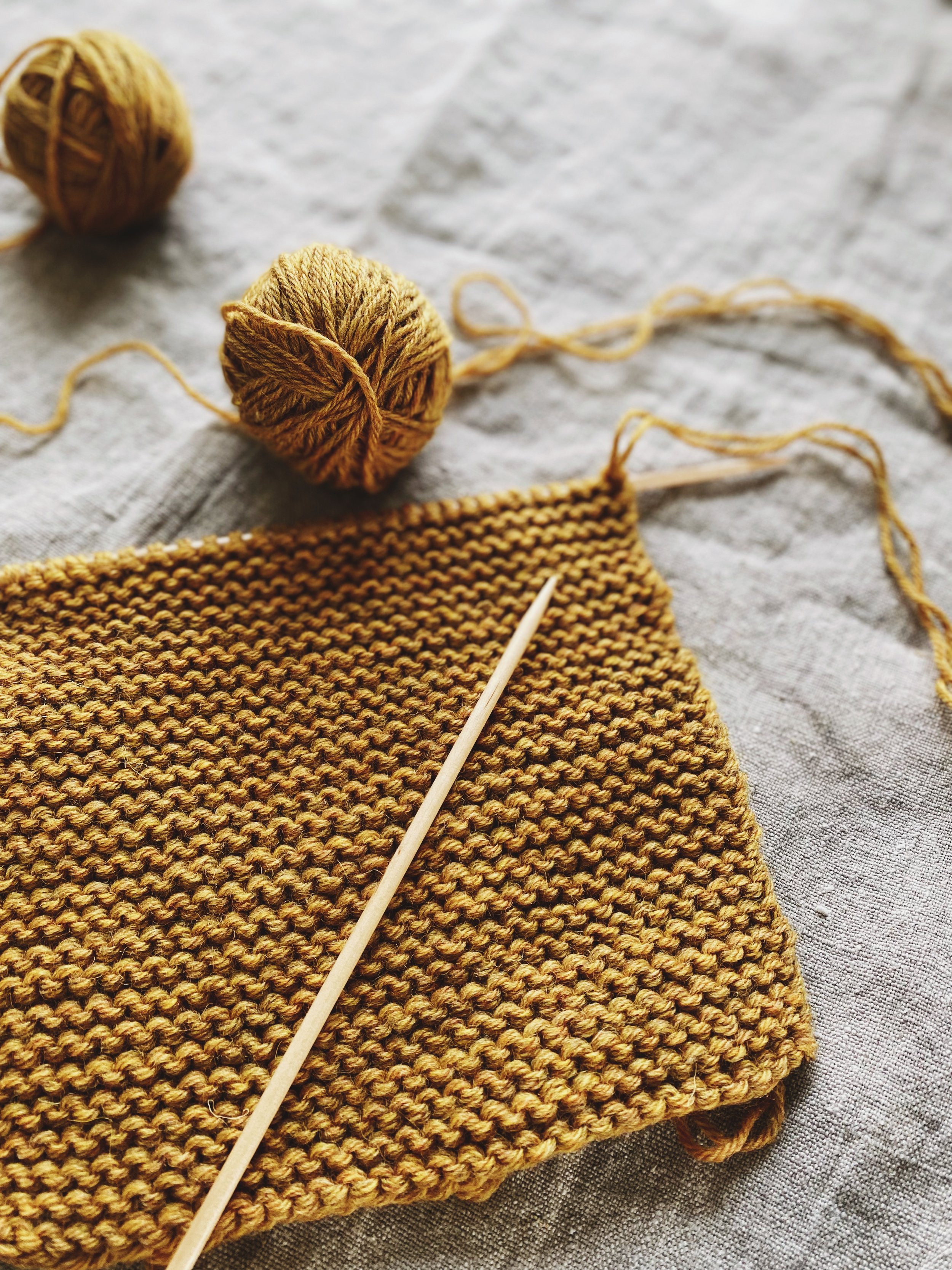 Small Ways  Knitted Wool Potholders — carmella rayone