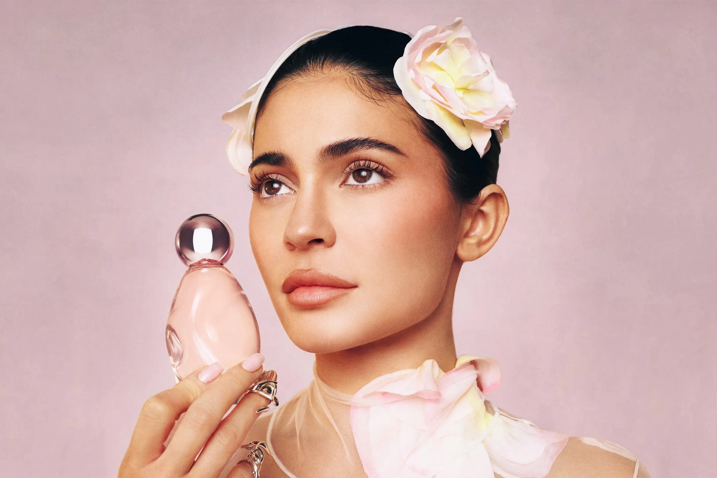 bryan-barnes-art-director-designer-kylie_cosmetics_cosmic_kylie_jenner_hero_photography_luxurious_magnetic_ambery_floral_fragrance