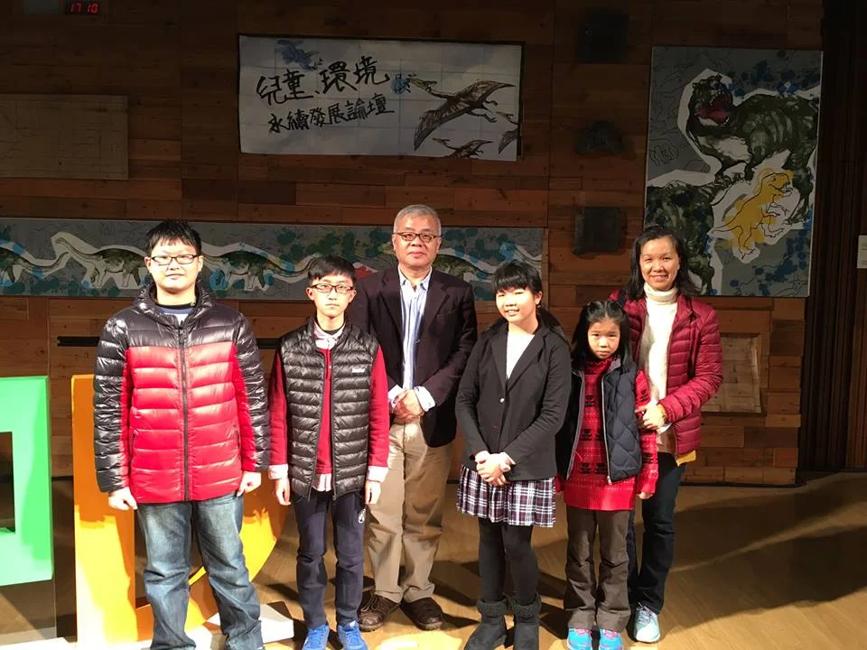 Child Authors, pictured with Ying-Shih Hseih, VoFG Goodwill Ambassador for Asia