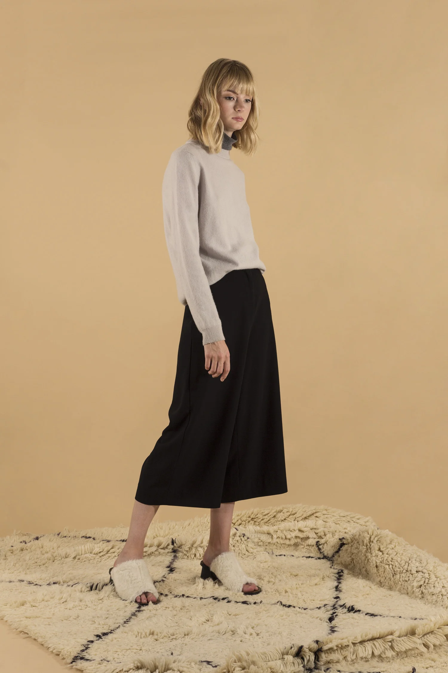 Lion turtleneck, full body.jpg