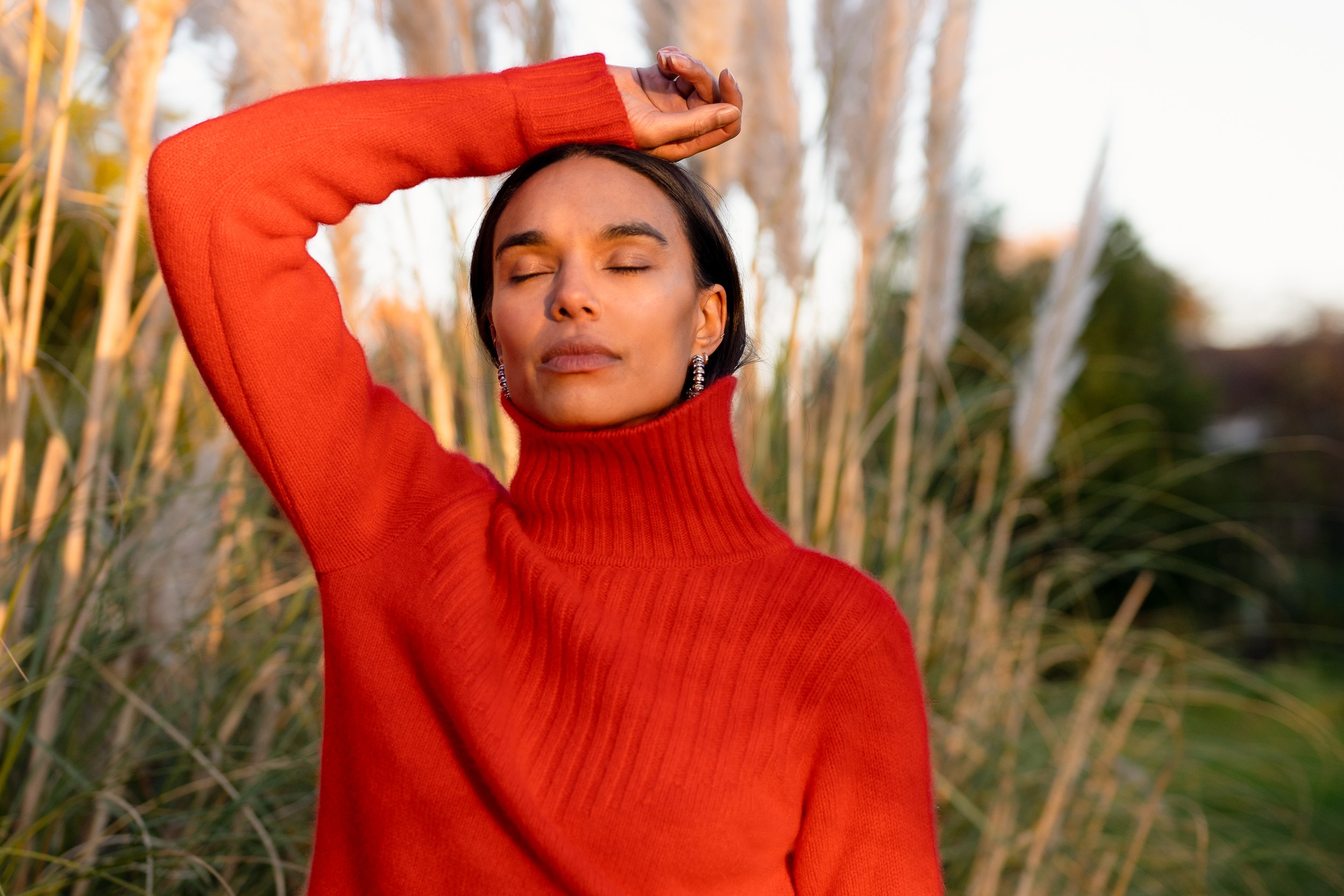   DISCOVER OUR RED KNITS    SHOP NOW  