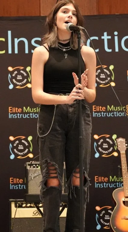 voice student taking voice lessons in parkland florida