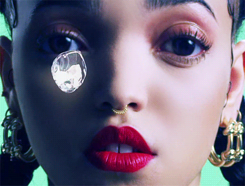 <a href="http://www.vogue.com/971039/dark-pop-music-fka-twigs-lana-del-rey/" target="_blank">VOGUE</a>
